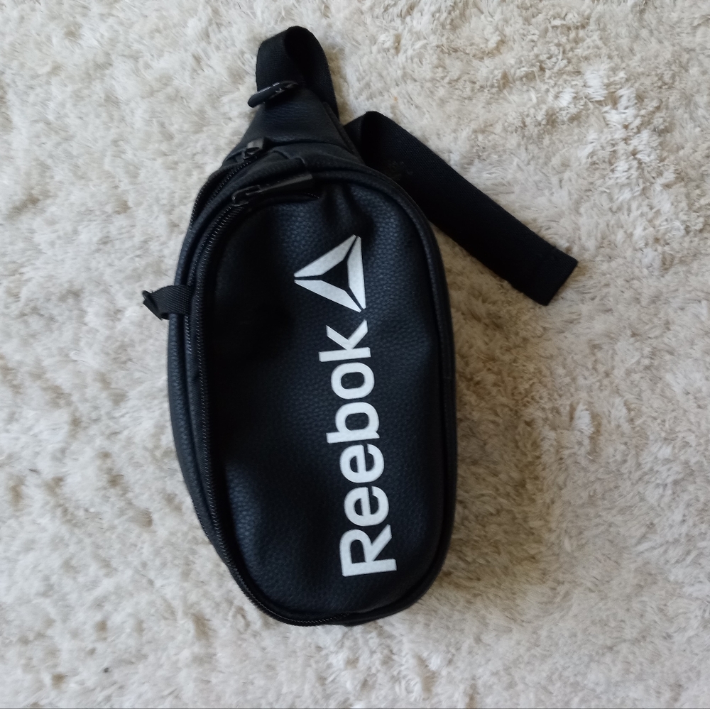 Reebok fanny pack perfect condition!
